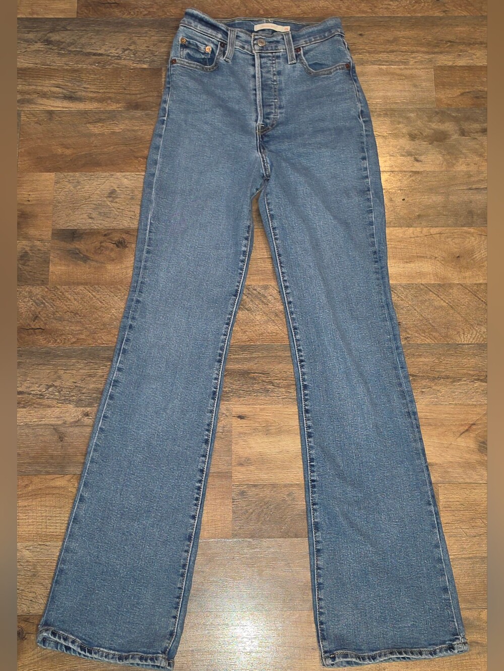 Levi’s Ribcage Boot High Waisted Button Fly Boot Cut Jeans 26